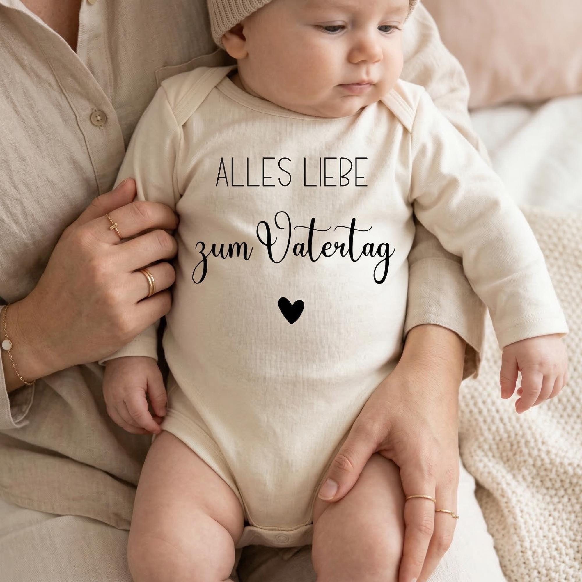 Personalisierter Baby Body – Body Junge Mädchen – Babybody mit Name & Datum – Schwangerschaft verkünden Geschenk – Individueller Strampler